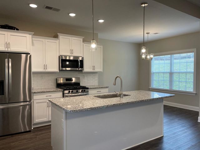 128 LOCH HAVEN CV S, Atoka, TN 38004