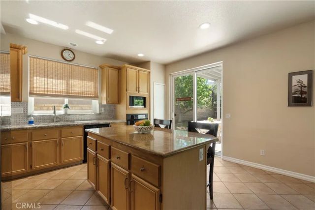 30511 Corsica, Castaic, CA 91384