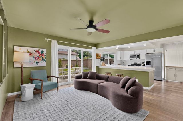 13 Grant Circle, Richardson, TX 75081