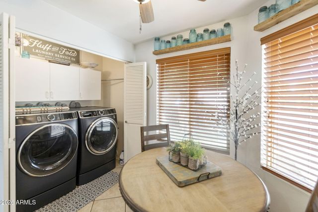 725 S ARROWWOOD Way, Mesa, AZ 85208