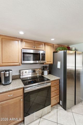 725 S ARROWWOOD Way, Mesa, AZ 85208