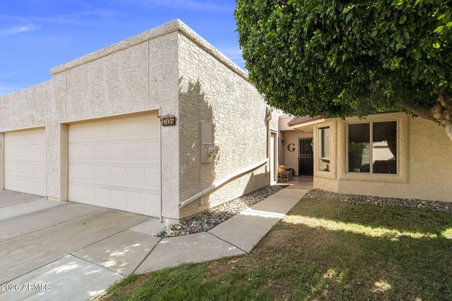 725 S ARROWWOOD Way, Mesa, AZ 85208