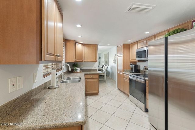 725 S ARROWWOOD Way, Mesa, AZ 85208