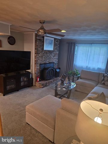 9807 CHURCHILL DR, Upper Marlboro, MD 20772
