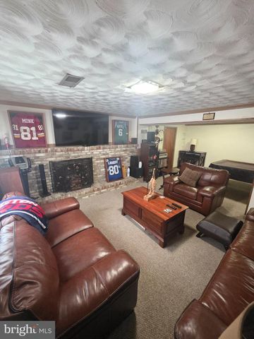 9807 CHURCHILL DR, Upper Marlboro, MD 20772