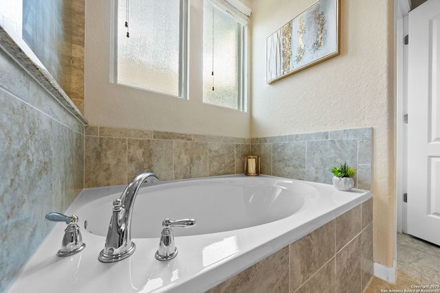 9710 Monken, Boerne, TX 78006