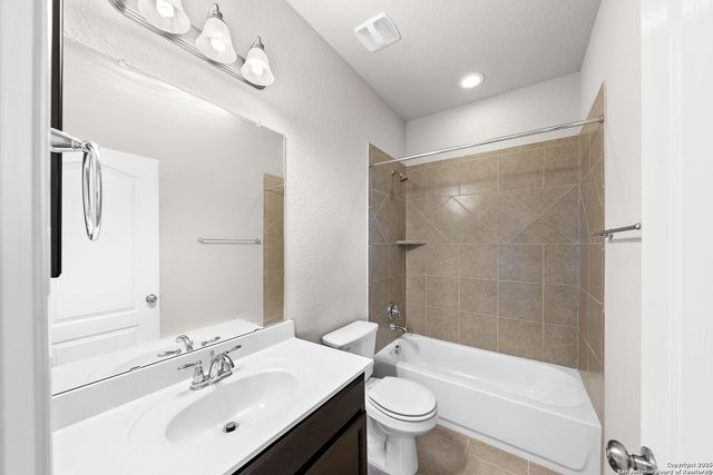 9710 Monken, Boerne, TX 78006