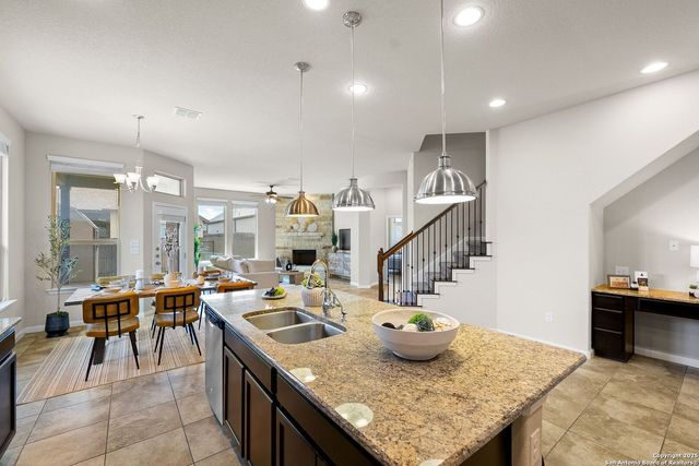 9710 Monken, Boerne, TX 78006