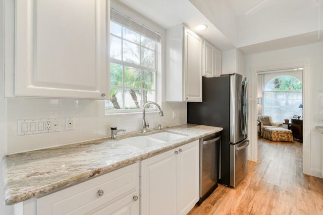 8297 SE Angelina Court, Hobe Sound, FL 33455