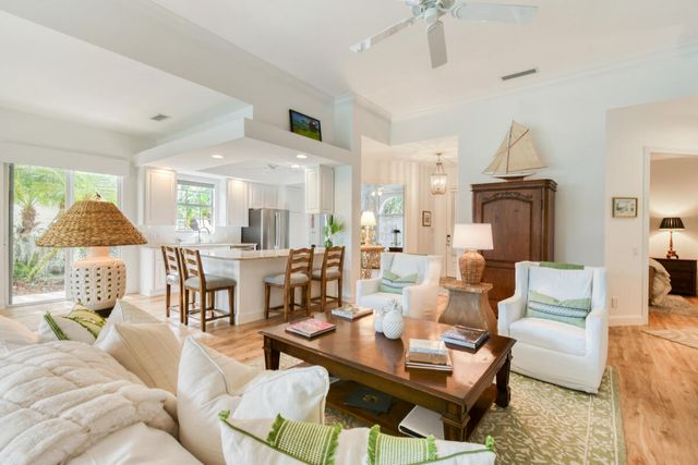 8297 SE Angelina Court, Hobe Sound, FL 33455