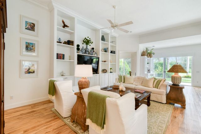 8297 SE Angelina Court, Hobe Sound, FL 33455