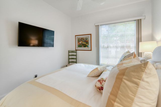 8297 SE Angelina Court, Hobe Sound, FL 33455