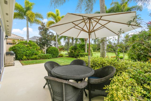 8297 SE Angelina Court, Hobe Sound, FL 33455