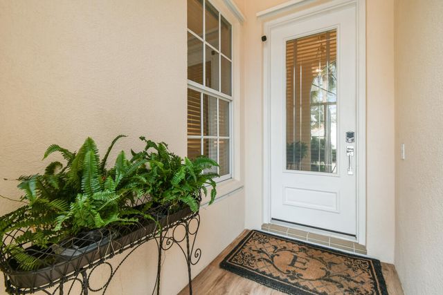 8297 SE Angelina Court, Hobe Sound, FL 33455