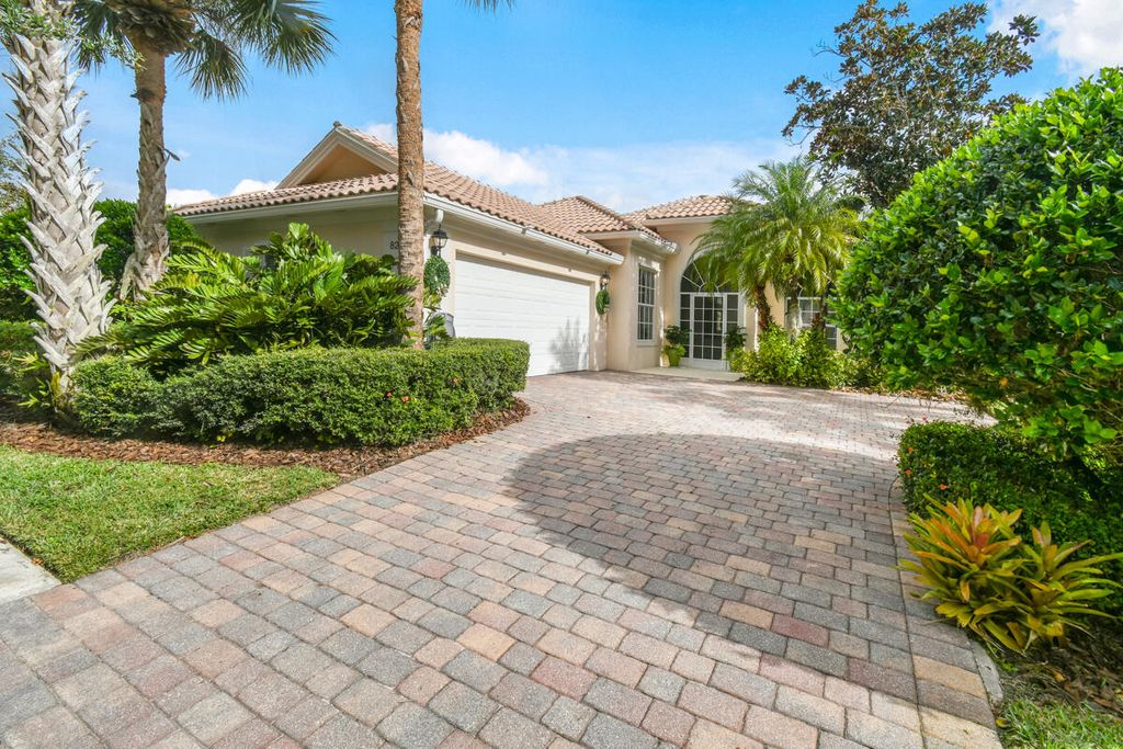 8297 SE Angelina Court, Hobe Sound, FL 33455