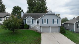 2104 NE Wyndham Place, Blue Springs, MO 64029