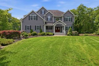 9 Deer Run Road, Atkinson, NH 03811