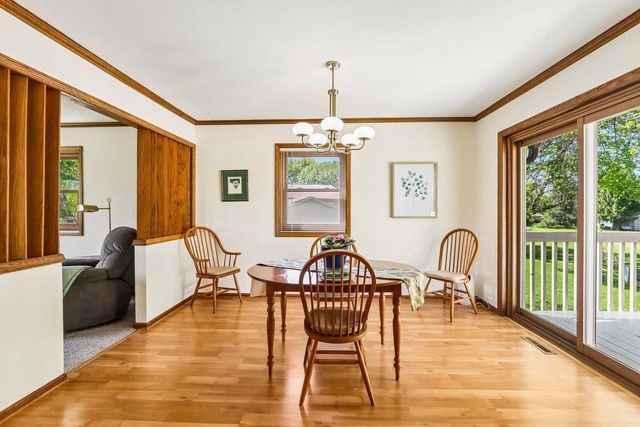 4431 Meadow Wood Circle, Deforest, WI 53532