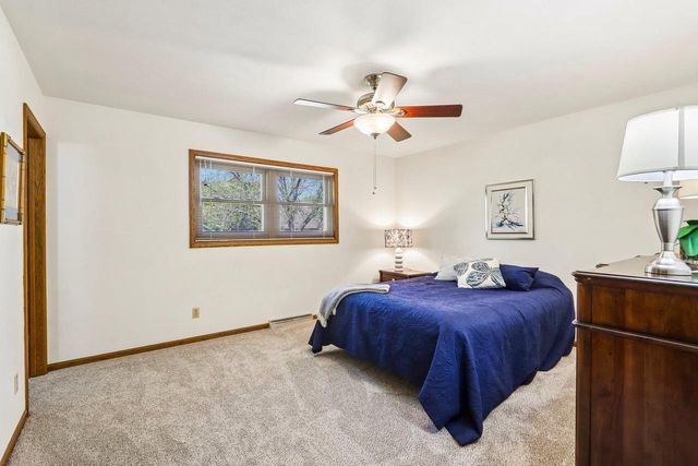 4431 Meadow Wood Circle, Deforest, WI 53532