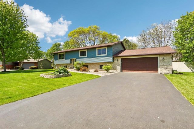 4431 Meadow Wood Circle, Deforest, WI 53532