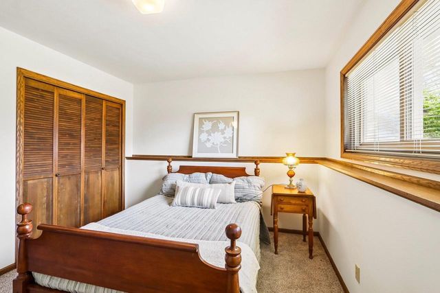 4431 Meadow Wood Circle, Deforest, WI 53532