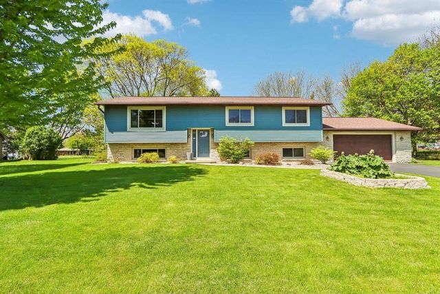 4431 Meadow Wood Circle, Deforest, WI 53532