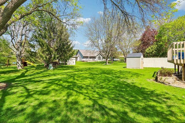 4431 Meadow Wood Circle, Deforest, WI 53532