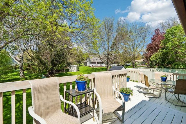 4431 Meadow Wood Circle, Deforest, WI 53532
