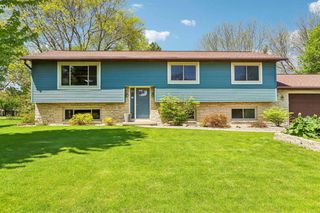 4431 Meadow Wood Circle, Deforest, WI 53532