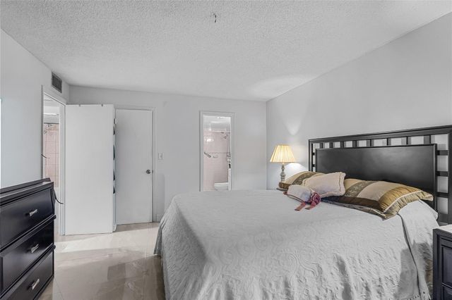 8220 SW 24th Street 4115, North Lauderdale, FL 33068