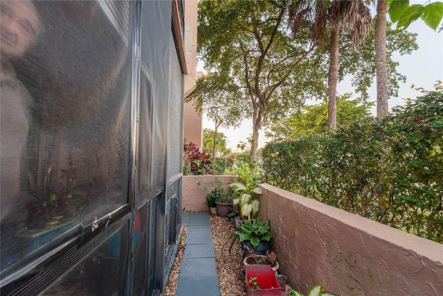 8220 SW 24th Street 4115, North Lauderdale, FL 33068