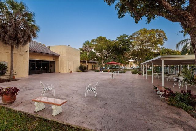 8220 SW 24th Street 4115, North Lauderdale, FL 33068