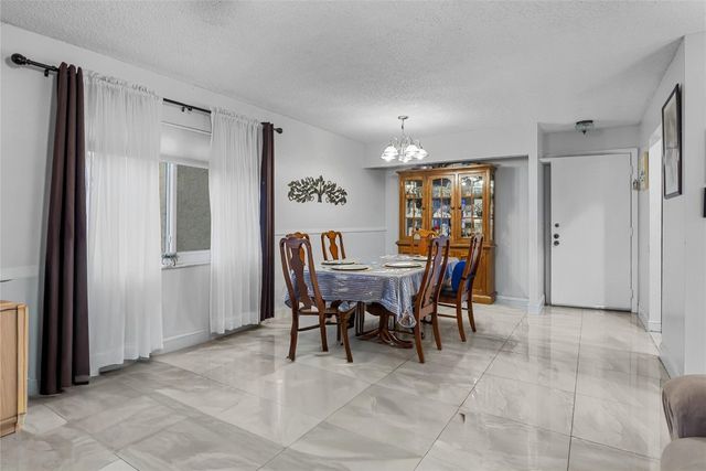 8220 SW 24th Street 4115, North Lauderdale, FL 33068