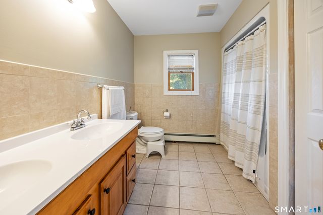 83 Lindy Street, Milford, CT 06460