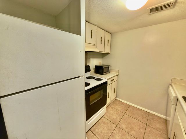 635 Patterson St Apt 4, Memphis, TN 38111
