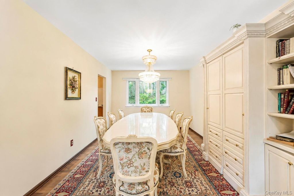 5 Cathy Lane, Great Neck, NY 11024 — photo 5