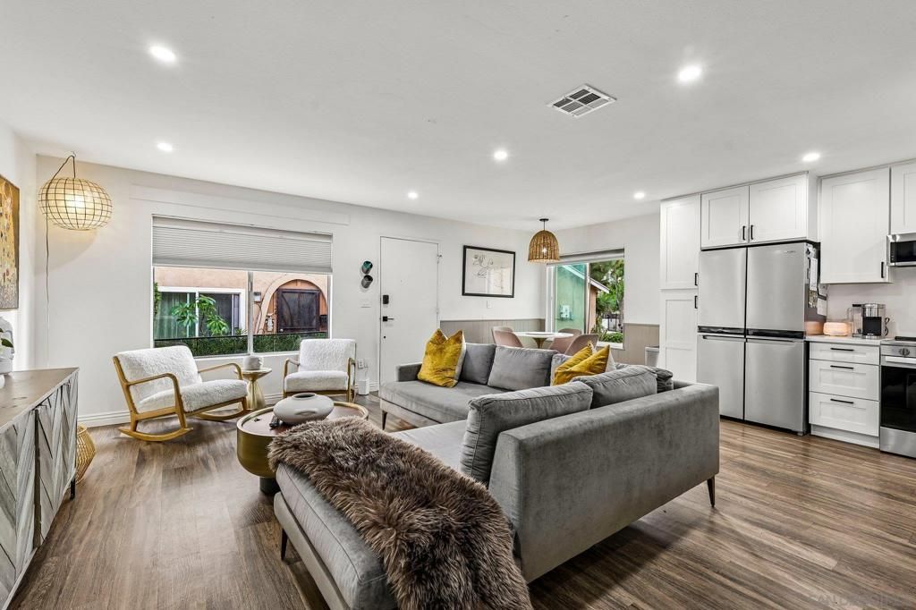 6928 Camphor, San Diego, CA 92139 — exterior