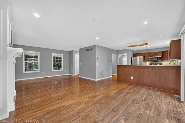 3813 Rochester Road, Royal Oak, MI 48073