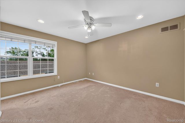3813 Rochester Road, Royal Oak, MI 48073