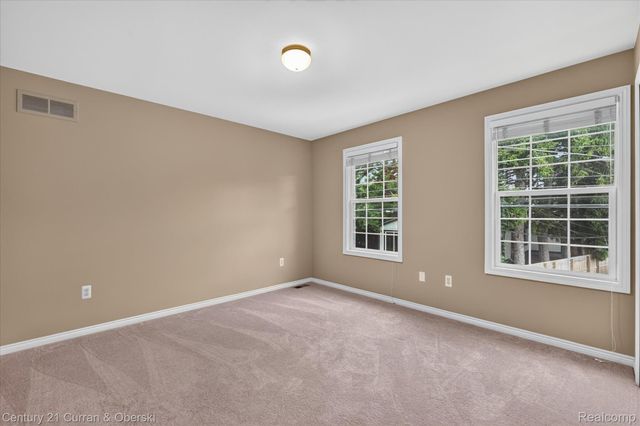 3813 Rochester Road, Royal Oak, MI 48073