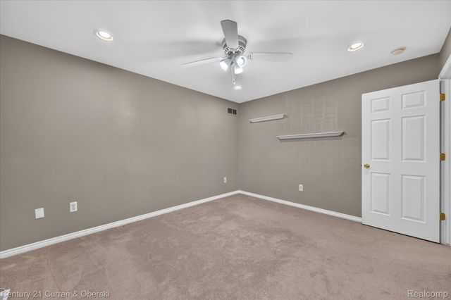 3813 Rochester Road, Royal Oak, MI 48073