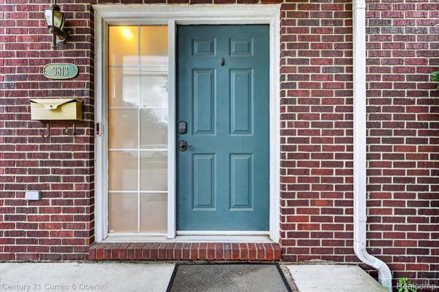 3813 Rochester Road, Royal Oak, MI 48073
