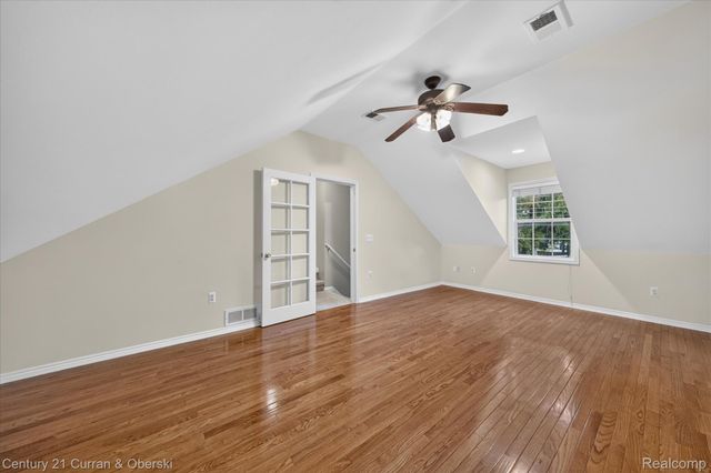 3813 Rochester Road, Royal Oak, MI 48073