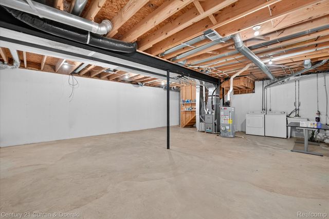3813 Rochester Road, Royal Oak, MI 48073