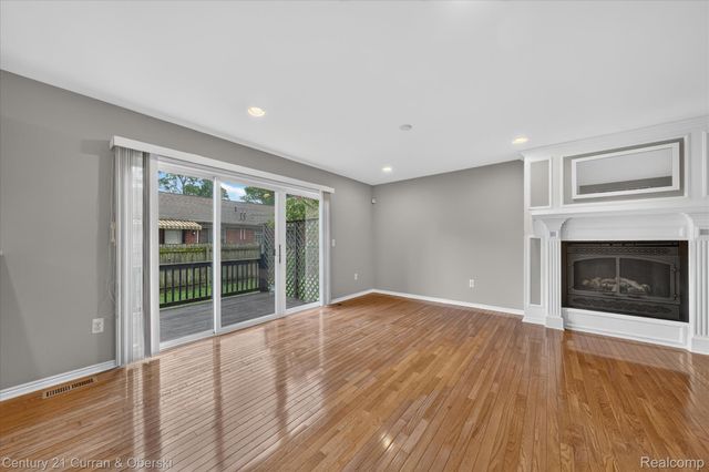 3813 Rochester Road, Royal Oak, MI 48073