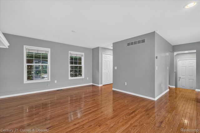 3813 Rochester Road, Royal Oak, MI 48073