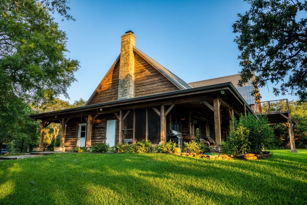 353 Spanish Canyon Trail, West Point, TX 78963