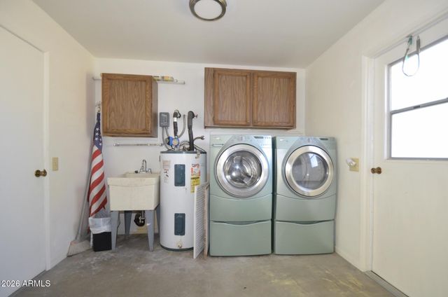 10334 W HIGHWOOD Lane, Sun City, AZ 85373