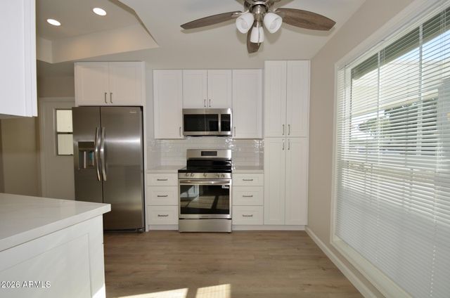 10334 W HIGHWOOD Lane, Sun City, AZ 85373