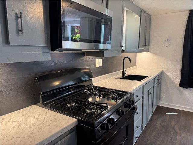 527 Lenora Street, Lincoln Larimer, PA 15206
